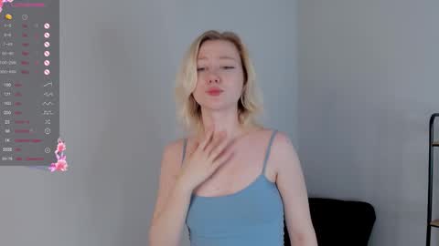 jennifer_mathis online show from October 10, 2025, 8:08 pm