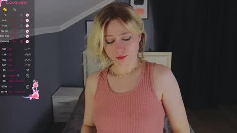 jennifer_mathis online show from October 31, 2025, 4:08 pm