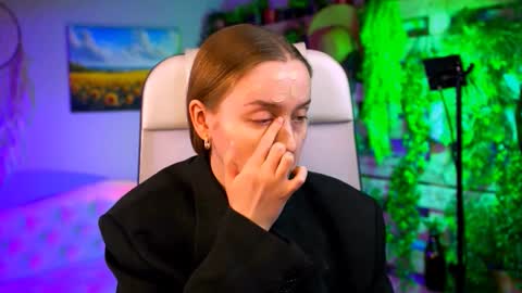 Jennifer online show from February 11, 2026, 12:21 pm