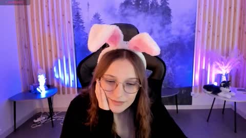 jenniferkiim online show from November 8, 2025, 2:06 pm