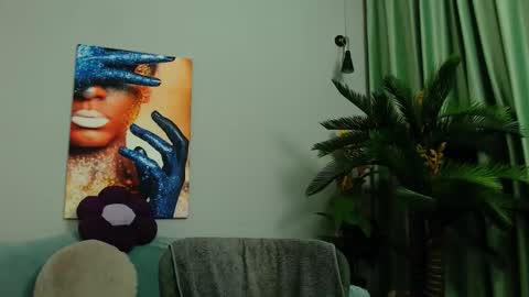 jenniferreys online show from December 18, 2025, 7:03 am