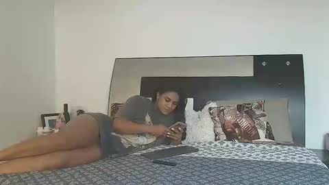 Snapshot of jennmullatta_ chatting on October 27, 2025, 4:11 pm Jenn online show from October 27, 2025, 4:11 pm