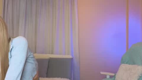 Snapshot of jenny_angelok chatting on January 24, 2025, 9:49 am Next broadcast on December 05 subject to change online show from January 24, 2025, 9:49 am
