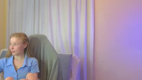 Snapshot of jenny_angelok chatting on September 17, 2025, 10:39 am Next broadcast on December 05 subject to change online show from September 17, 2025, 10:39 am