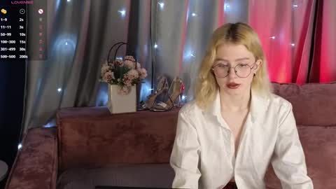 jenny_bunny_ online show from February 10, 2025, 1:24 am