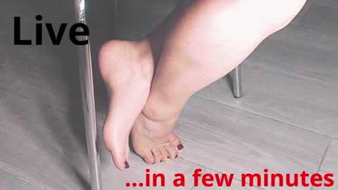 Snapshot of jenny_fighterfeet chatting on February 9, 2025, 2:40 pm Jenny online show from February 9, 2025, 2:40 pm