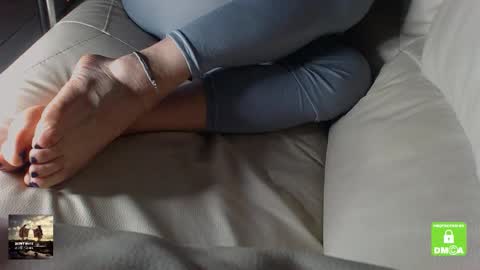 Snapshot of jenny_fighterfeet chatting on March 11, 2025, 10:42 pm Jenny online show from March 11, 2025, 10:42 pm