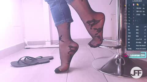 Snapshot of jenny_fighterfeet chatting on October 3, 2025, 1:41 pm Jenny online show from October 3, 2025, 1:41 pm