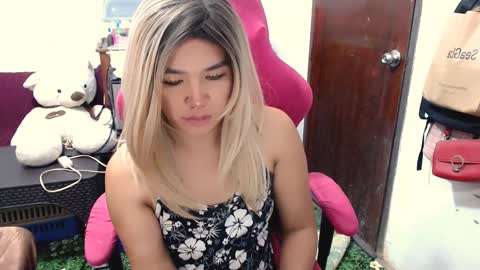 Snapshot of jenny_fromphil chatting on December 10, 2024, 11:51 pm Jenny online show from December 10, 2024, 11:51 pm