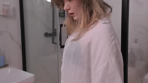 Jenny my next stream is on Saturday at 1 pmUTC Welcome to my WhatsApp 3 online show from April 4, 2026, 1:08 pm