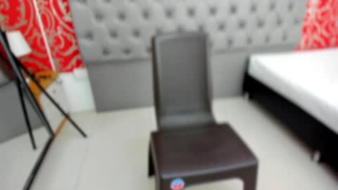 jenny_towers online show from September 13, 2025, 11:10 am