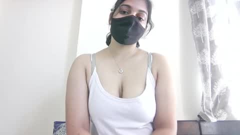 Jenny online show from November 11, 2025, 4:12 am