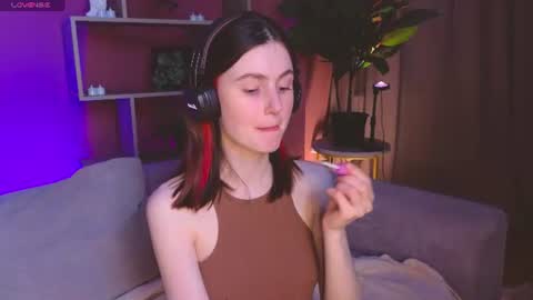 jennyfer_me online show from June 13, 2026, 12:58 pm