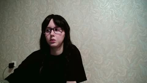 JennyOlset online show from October 28, 2025, 2:04 am