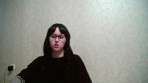 JennyOlset online show from June 16, 2026, 11:46 am