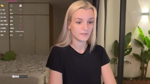 Snapshot of jennytime chatting on December 12, 2024, 1:06 pm Jen online show from December 12, 2024, 1:06 pm