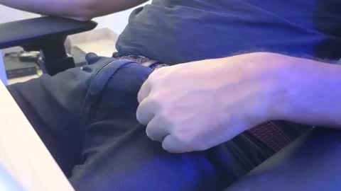 Snapshot of jeremie18cms chatting on October 12, 2025, 5:34 pm Machine Sperme online show from October 12, 2025, 5:34 pm