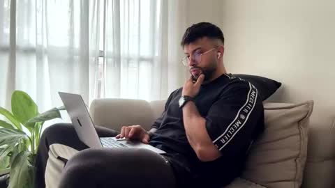 Jeremy online show from April 17, 2026, 7:28 pm