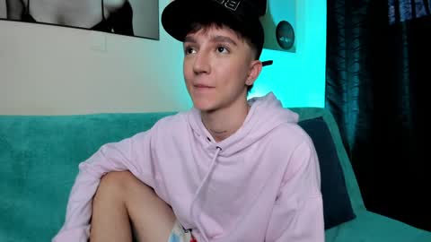 jero independent model online show from December 4, 2024, 9:57 pm