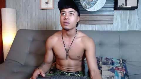 Snapshot of jeremy_wallker chatting on February 18, 2026, 9:33 pm Jeremy online show from February 18, 2026, 9:33 pm