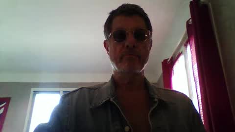 jerflor online show from February 17, 2026, 12:23 pm