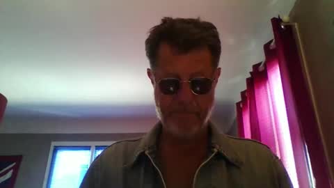 Snapshot of jerflor chatting on May 23, 2026, 11:03 am jerflor online show from May 23, 2026, 11:03 am
