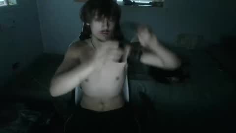 jerimiahslhong online show from November 9, 2025, 9:24 pm