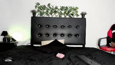 Jeronimo online show from April 12, 2026, 2:27 am