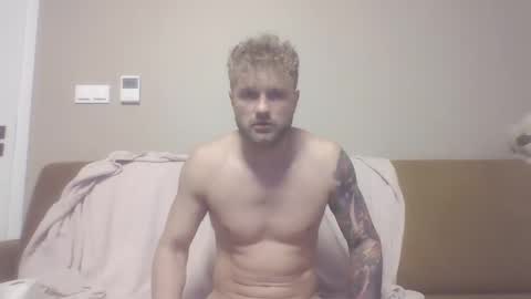 Snapshot of jerryalise chatting on December 20, 2024, 4:14 pm jerryalise online show from December 20, 2024, 4:14 pm