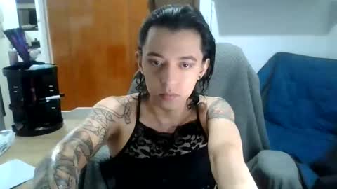 jesissy42 online show from April 12, 2026, 1:21 am