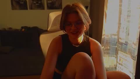 Snapshot of jess0e9 chatting on September 10, 2025, 3:34 pm JessieVibes online show from September 10, 2025, 3:34 pm