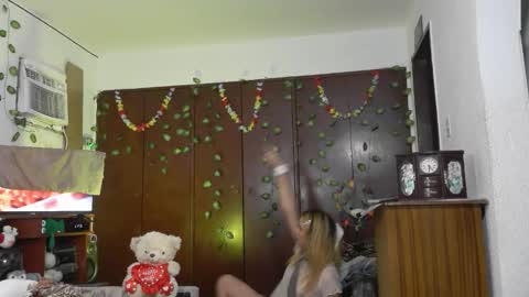 Jessica online show from January 15, 2026, 6:44 pm