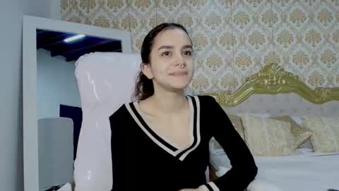 jessb_ online show from October 4, 2025, 7:34 pm