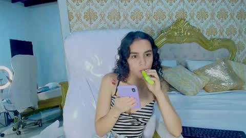 jessb_ online show from October 20, 2025, 7:03 pm