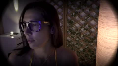 Jessica Gomez online show from May 29, 2026, 3:04 am