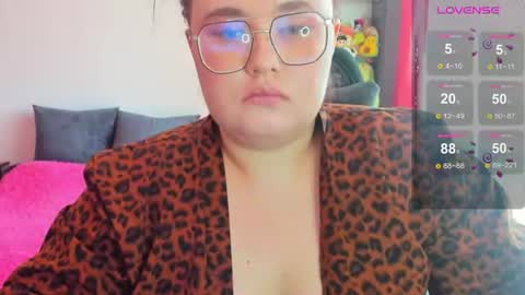 Snapshot of jessica_joy_ chatting on July 8, 2026, 6:51 am Natalia online show from July 8, 2026, 6:51 am