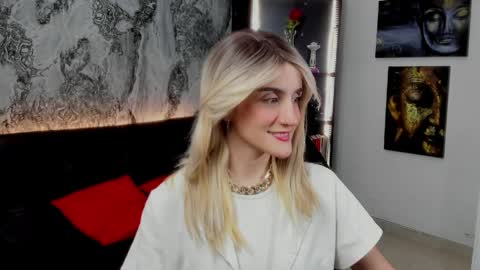 Snapshot of jessica_lisbon chatting on April 10, 2026, 12:10 pm Jessica online show from April 10, 2026, 12:10 pm