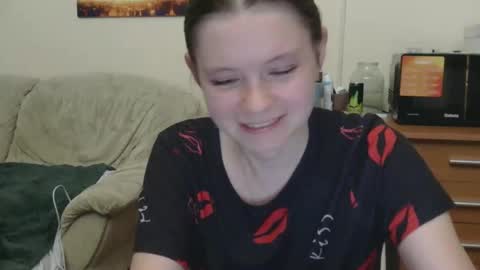 Snapshot of jessicaholland1 chatting on May 26, 2026, 7:10 pm jessicaholland1 online show from May 26, 2026, 7:10 pm