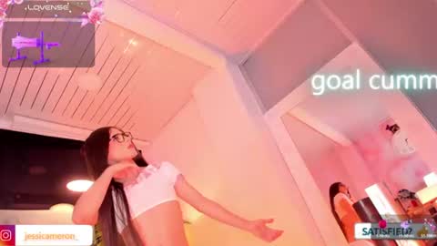 JESSI AND NAOMI online show from June 18, 2026, 9:14 am