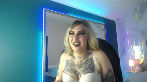 Snapshot of jessie_williams_01 chatting on January 8, 2025, 10:04 am Your Sweet Angel online show from January 8, 2025, 10:04 am