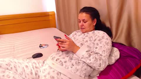 jessiestar3 online show from February 3, 2026, 6:22 am