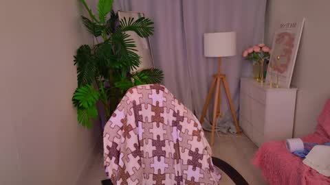 Jessi online show from June 7, 2026, 1:59 pm