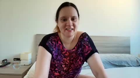 Snapshot of jessika97 chatting on June 22, 2026, 6:10 am jessika97 online show from June 22, 2026, 6:10 am