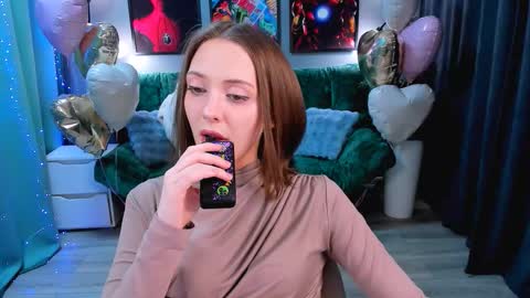 JesssWalker online show from February 17, 2026, 6:47 pm