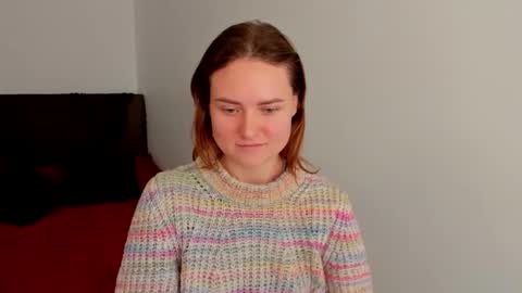 Snapshot of jessy_lil chatting on November 14, 2025, 11:53 am Polina online show from November 14, 2025, 11:53 am