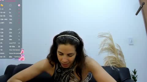jessye_golden online show from May 12, 2026, 2:03 pm