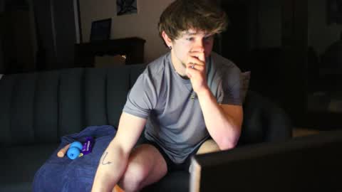 Snapshot of jessystrings chatting on April 8, 2026, 7:30 am jessystrings online show from April 8, 2026, 7:30 am