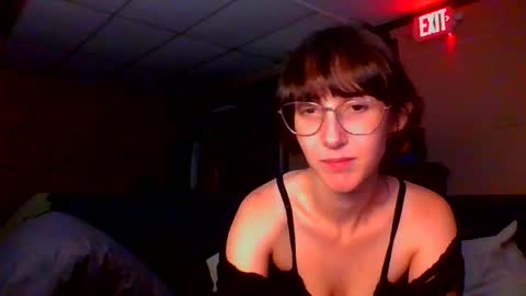 jessystrings online show from July 15, 2026, 6:40 am