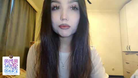 I am Gina ntmu Lets hit 10 Thumbs Up together online show from January 19, 2026, 5:22 am