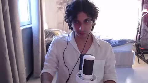 jeuo online show from June 17, 2026, 5:47 pm